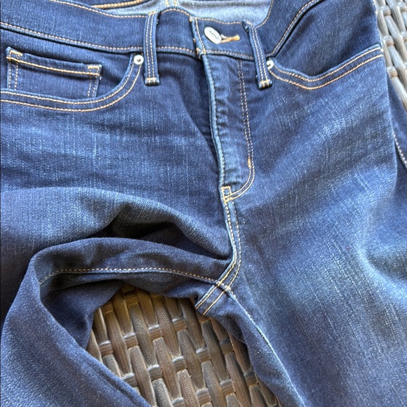 Levi's Women’s 311 Shaping Skinny Jeans Dark Wash like new size 27 - Picture 12 of 13